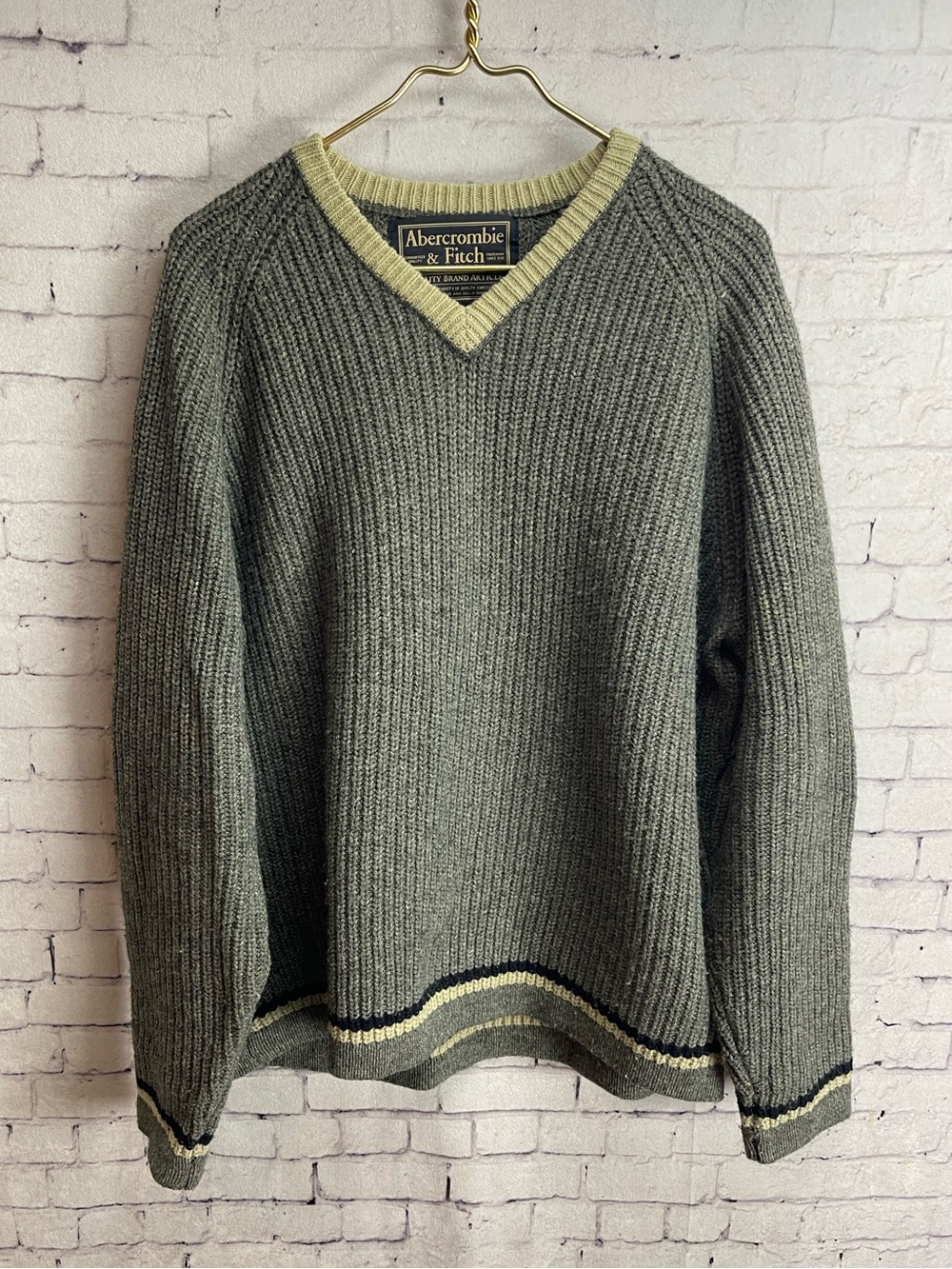 Abercrombie and fitch size XL grey v neck sweater